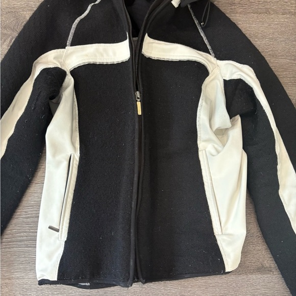 Dale of Norway Black and Cream Performance Jacket - Picture 6 of 9
